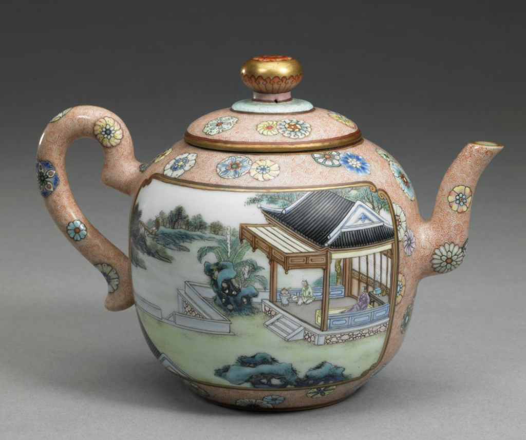 图片[1]-Pastel colored illuminated figure teapot-China Archive